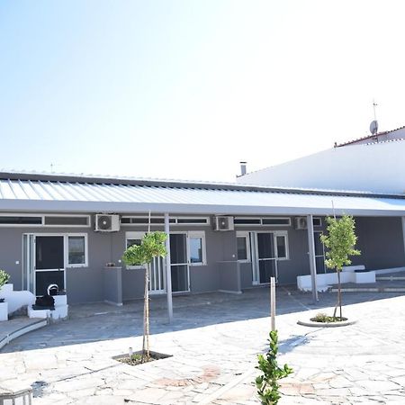 Family Apartments 1 Lechaio Exterior foto